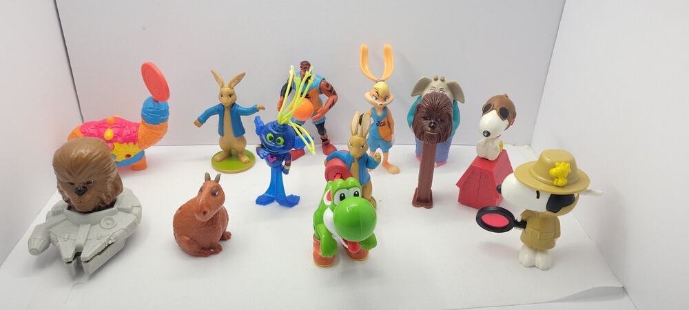 Mixed Toy Lot McDonalds Snoopy Stitch Peter Rabbit Space Jam Figures Bundle